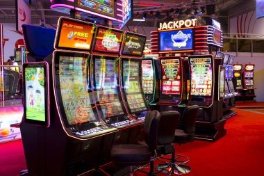 Live dealer table with cards and chips on martabak188 slot